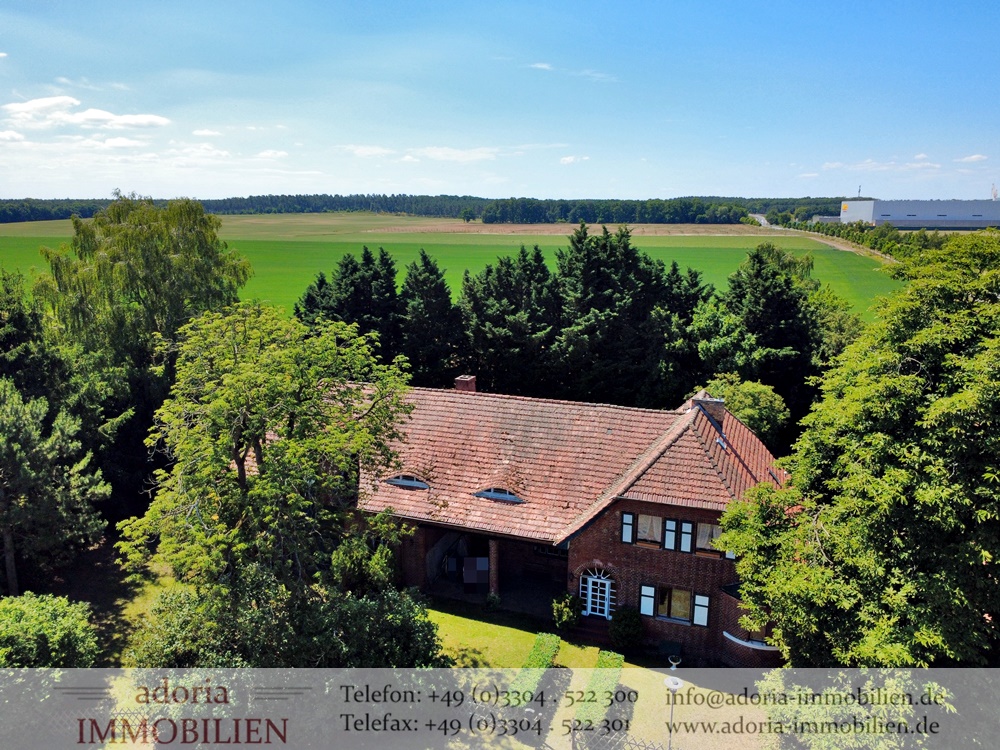 * EINE WAHRE PERLE IM BERLINER UMLAND * WOHNHAUS * VIELE NEBENFLÄCHEN * DENKMALSCHUTZ * SANIERUNG *